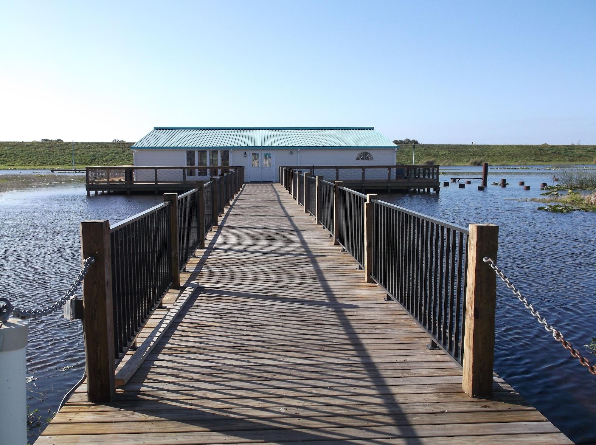Days Inn & Suites By Wyndham Lake Okeechobee Esterno foto
