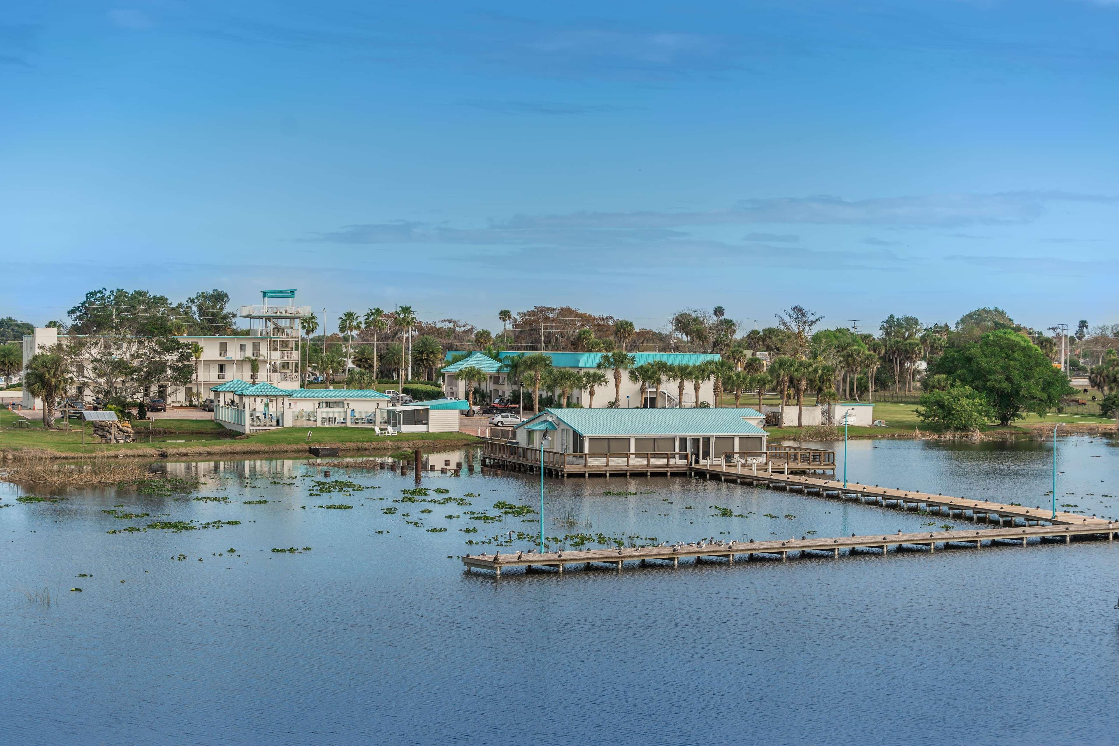 Days Inn & Suites By Wyndham Lake Okeechobee Esterno foto