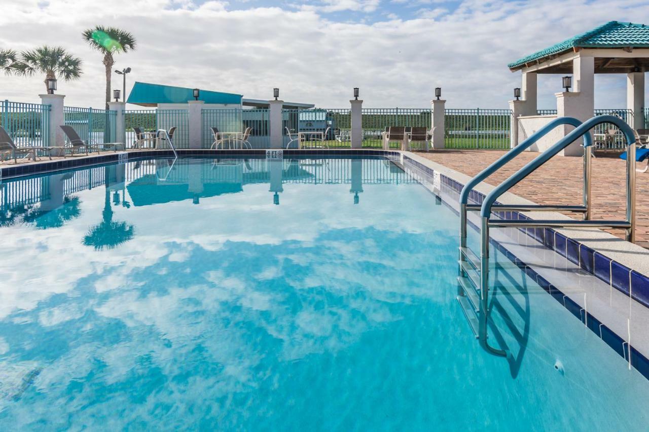 Days Inn & Suites By Wyndham Lake Okeechobee Esterno foto