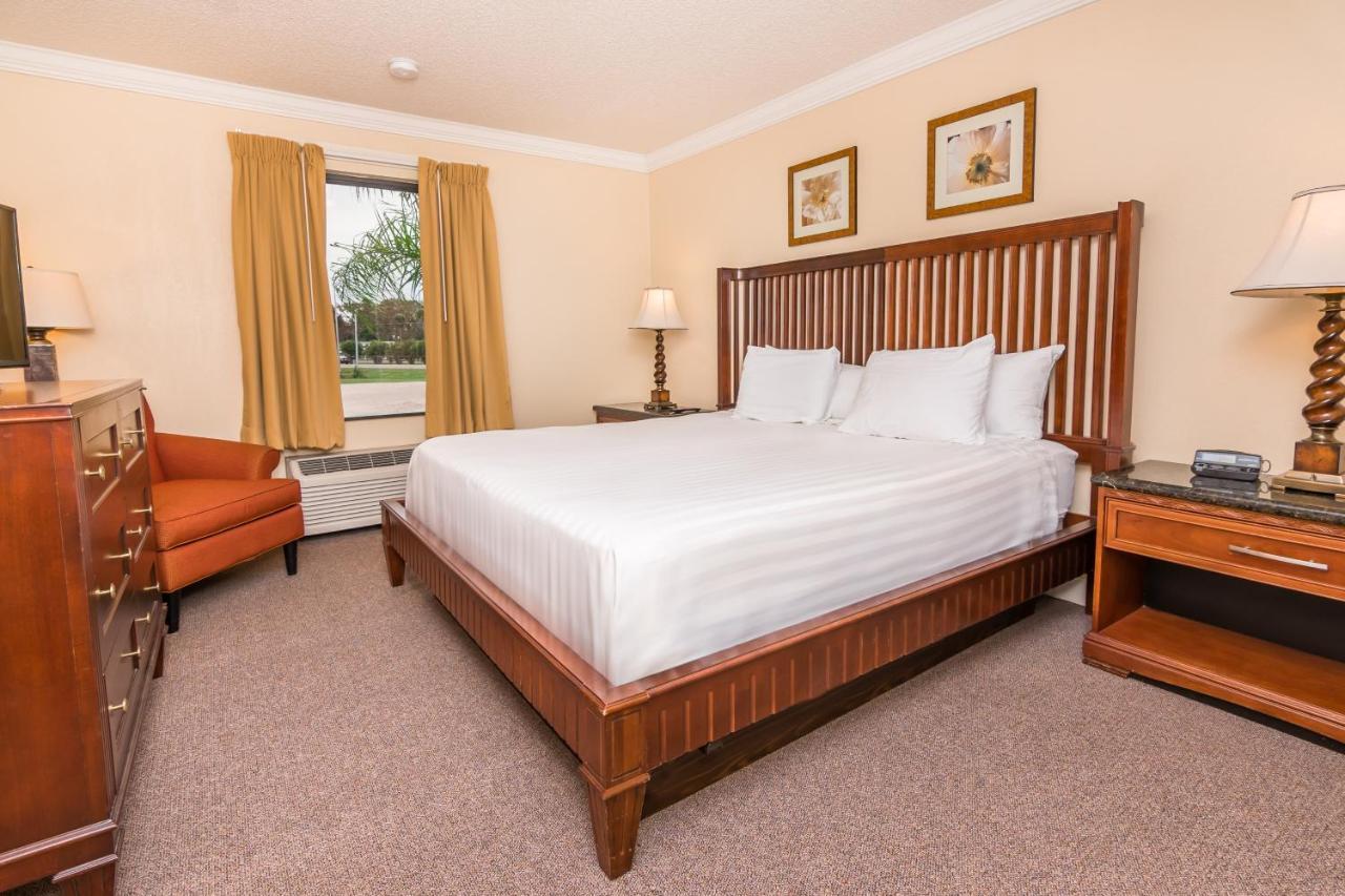 Days Inn & Suites By Wyndham Lake Okeechobee Esterno foto